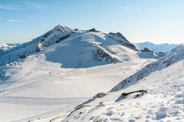 Fototapeta na wymiar Gefrorene-Wand-Spitze, Tuxer Kamm, Zillertaler Alpen in Tirol, Österreich