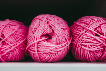 Pelote de laine colorée - Matériel de tricot - Arrière plan matière laine colorée