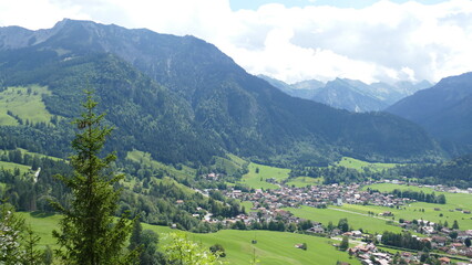 Fototapeta na wymiar Ausblick vom Hirschberg Bad Hindelang