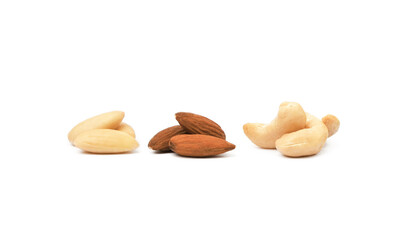 Fototapeta na wymiar Mixed nuts isolated on white background