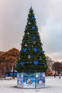 Christmas Tree on St. Isaac's square in Saint Petersburg. Russia