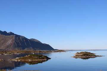 Fototapeta na wymiar The beautiful fjords of Lofoten Islands in Northern Norway