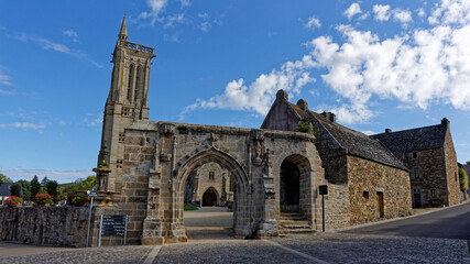 Fototapeta na wymiar Enclos Paroissial de Saint-Jean-Du-Doig, Finistère, Bretagne, France 