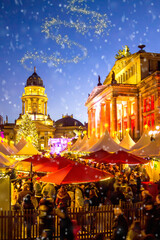 Weihnachtsmarkt, Gendarmenmarkt, Berlin, Deutschland 