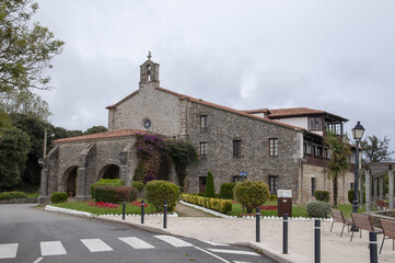 Fototapeta na wymiar San Vicente de la Barquera, Cantabria, España