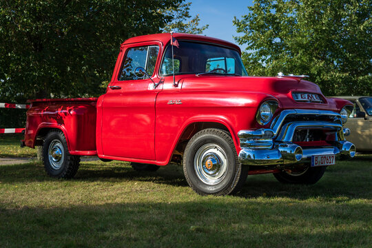 PAAREN IM GLIEN, GERMANY - OCTOBER 03, 2020: .Full-size pickup truck GMC Blue Chip, 1957. Die Oldtimer Show 2020.