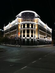 Fototapeta na wymiar city hall at night
