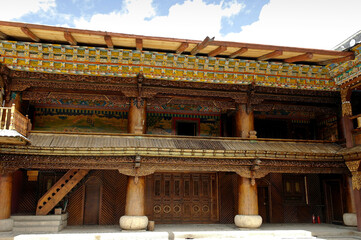 Fototapeta na wymiar Ganden Sumtseling Monastery(Songzanlin Monastery), Shangri-la, Yunnan province, China