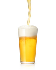 グラスに注がれるビールのイメージビジュアル