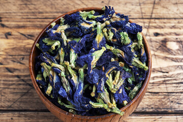 Obraz na płótnie Canvas Dry flowers Thai blue tea anchan of buds klitoria Ternate.