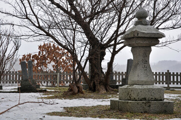 Obraz premium 厳寒の江差・檜山護国神社 戊辰戦争新政府軍戦没者墓所