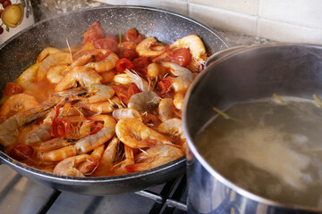 pasta with shrimps sauce