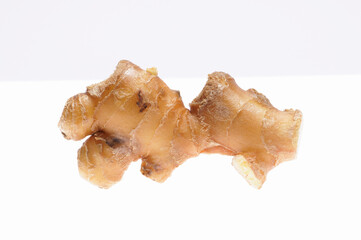 白バックにショウガ