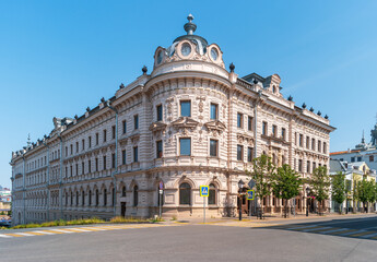 Fototapeta na wymiar Kazan, Russia. The building of the Alexandrovsky Passage with 