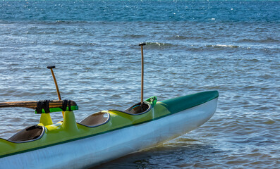 Va'a pirogue traditionnelle polynésienne