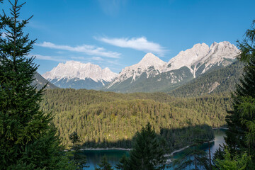 Zugspitze mit See