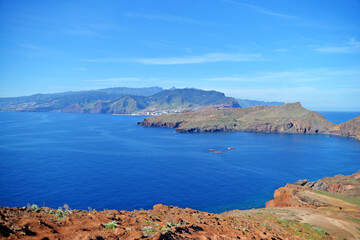 Fototapeta na wymiar view of bay in Madeira