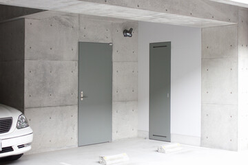 コンクリートの打ちっぱなしのきれいなガレージ