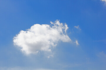 Obraz na płótnie Canvas 青空と白い雲