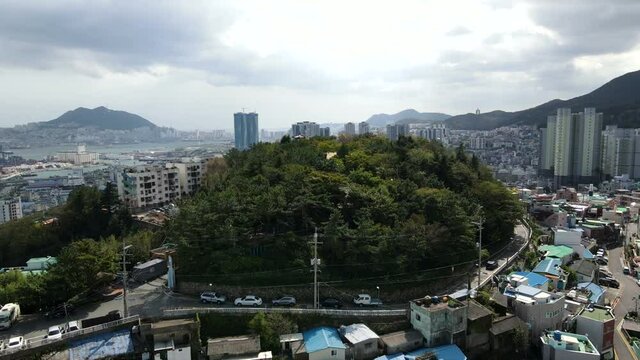 A park in a residential area in Dong-gu(Jeungsan Park)
부산 동구 증산공원 항공뷰 Sky view