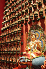 Fototapeta premium buddhist temple (Buddha Tooth Relic Temple) in singapore