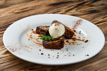 chocolate brownie with ice cream