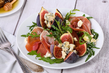 Prosciutto with figs and blue cheese