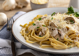 Creamy Fettuccine Alfredo With Mushrooms