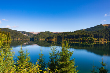 Fototapeta premium Bergsee in rumänischen Karpaten