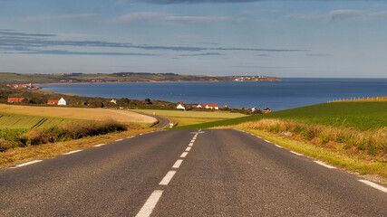 On the opal coast road (Sur la route de la côte d'Opale)
