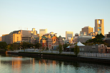 Obraz premium 大阪市中央公会堂と大阪市役所