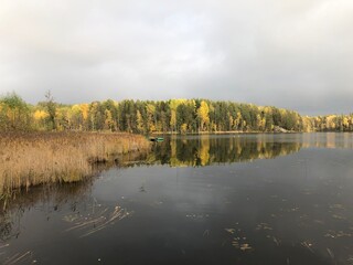 lake in the autumn