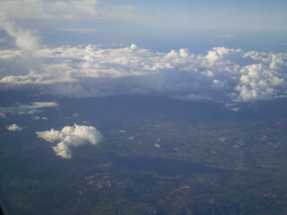Fototapeta premium View of sky and clouds from an airplane 