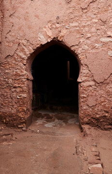 Ait-Ben-Haddou door wall