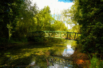 bridge, lake in the Milton County UK park