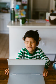 Little kid learning on computer