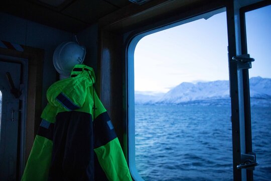 Arctic adventure ship