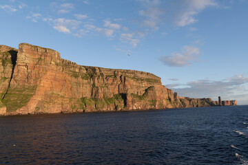 Fototapeta na wymiar Hoy cliffs and sea