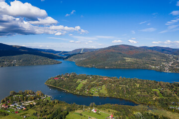 Fototapeta Jezioro Żywieckie - Panorama górskiego jeziora obraz