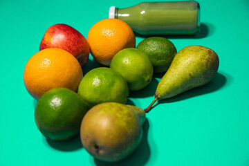 zielone smoothie owocowe piramida owoców