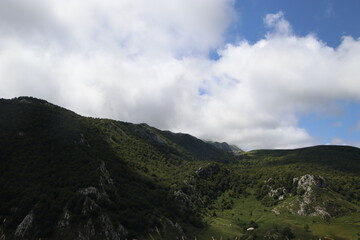 Fototapeta na wymiar Hiking in the mountains of Northern Spain