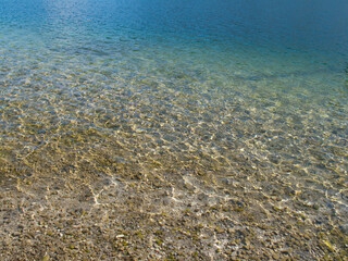 透明度の高い湖水