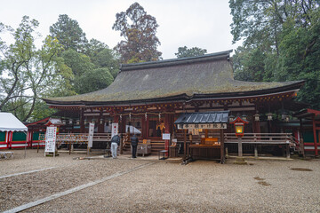 石上神宮 雨の中の拝殿