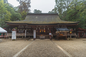 石上神宮 雨の中の拝殿