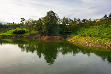 Fototapeta na wymiar Landscape of the Guatape dam in Antioquia - Colombia