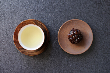 お茶と和菓子鹿の子の俯瞰