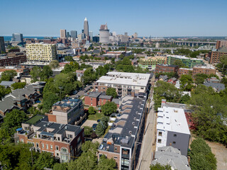 Fototapeta premium Residential housing developments in Ohio City with Cleveland in the background