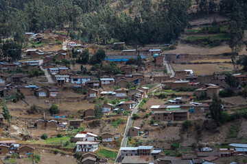 Obraz premium A neighborhood in the mountain.