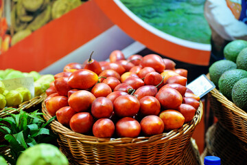 basket of maracuja
