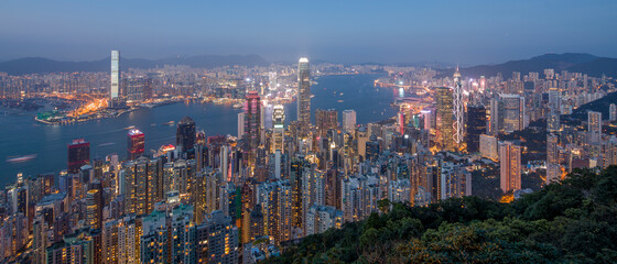 Fototapeta na wymiar Lugard Road is a road located on Victoria Peak. Located some 400 metres above sea level, the road is a popular walking path & is known for spectacular vistas over Victoria Harbour.